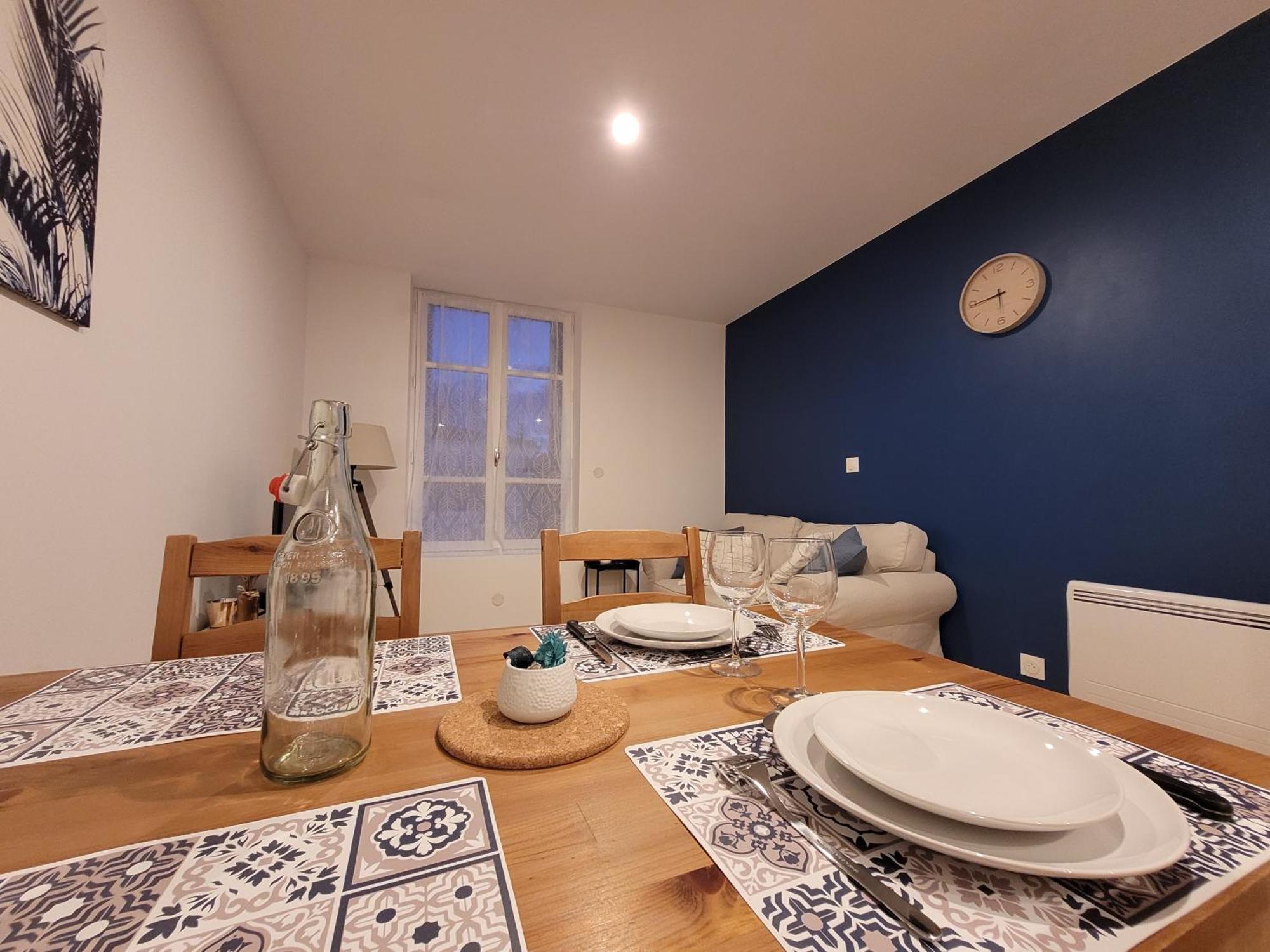 T2 Spacieux Centre-Ville Feurs Εξωτερικό φωτογραφία